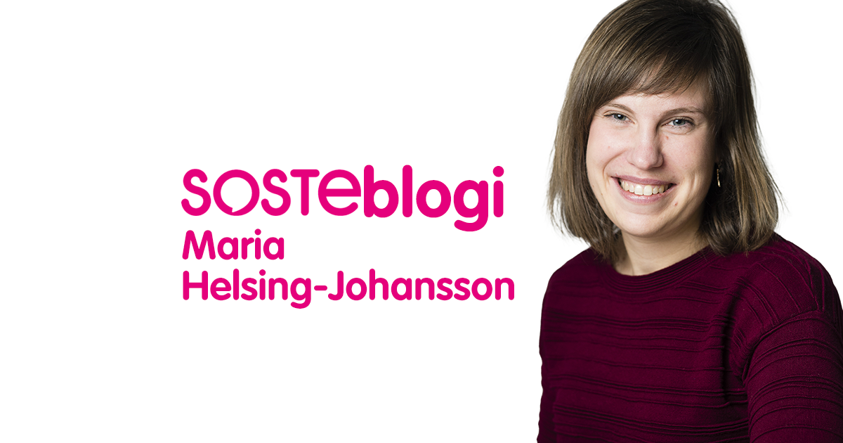 Kasvokuvassa hymyilee Maria Helsing-Johansson, vieressä lukee hänen nimensä ja sana SOSTEblogi.