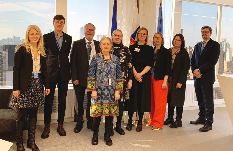 YK:n kokouksessa Suomen valtuuskunta, jonka osallistujien nimet kerrotaan kuvatekstissä.